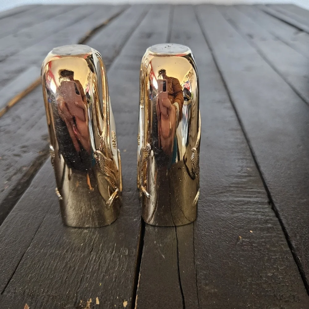 WM A. Rogers Vintage NWT Calla Lily Salt Pepper Set Gold White MCM Cottagecore